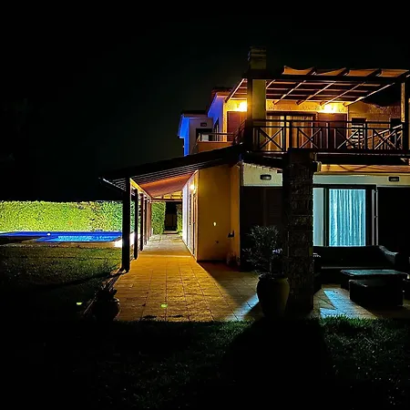 Sunset Villa *