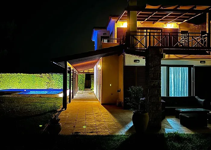 Sunset Villa *
